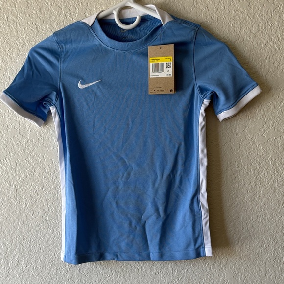 Nike Kids Light Blue and White Tee - Picture 1 of 3